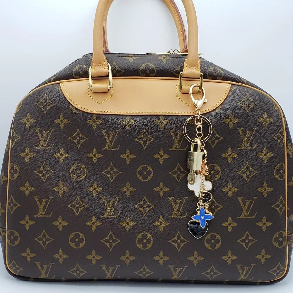 LV Gold Padlock Authentic 🔑 Luxury Bag Charm w/ Unbranded Keychain